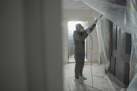 Что такое удерживаемая сумма (holdback) и чем она отличается от гарантийного удержания