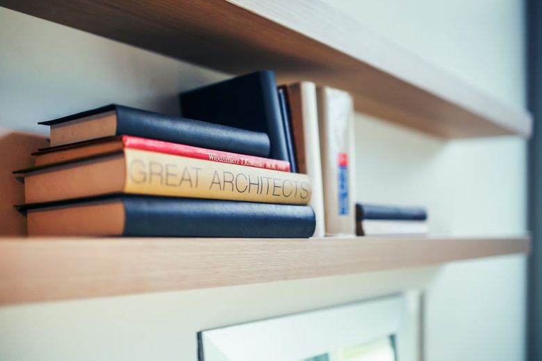 Какой микроклимат нужен для сохранности книг и работы техники?