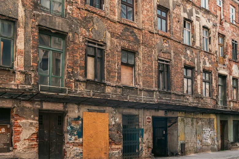 Сколько реально стоит скрытая замена инженерных сетей в старом фонде?