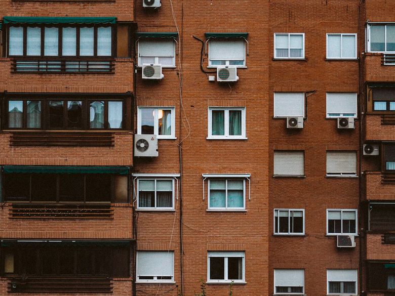 Как не испортить архитектуру фасада: принципы интеграции оборудования
